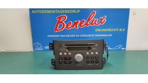 Używane Radioodtwarzacz CD Opel Agila (B) 1.0 12V ecoFLEX Cena na żądanie oferowane przez Benelux Zwijndrecht B.V.