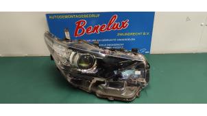 Used Headlight, right Toyota Auris (E18) 1.2 T 16V Price on request offered by Benelux Zwijndrecht B.V.