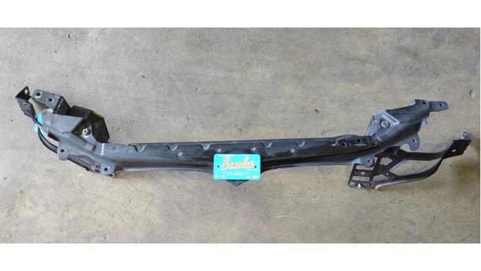 Begagnade Låsplatta BMW 5 serie (E60) 520i 24V Pris på förfrågan erbjuds av Benelux Zwijndrecht B.V.
