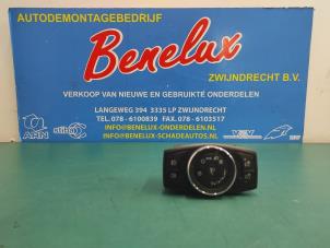 Usados Interruptor de luz Ford Focus 2 Wagon 1.6 TDCi 16V 110 Precio de solicitud ofrecido por Benelux Zwijndrecht B.V.