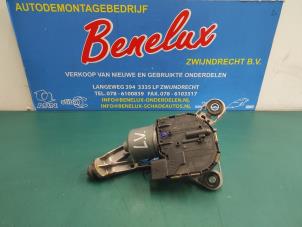Used Front wiper motor Ford Focus 2 Wagon 1.6 TDCi 16V 110 Price on request offered by Benelux Zwijndrecht B.V.