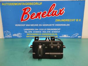 Używane Przelacznik swiatel BMW 3 serie Compact (E46/5) 316ti 16V Cena na żądanie oferowane przez Benelux Zwijndrecht B.V.