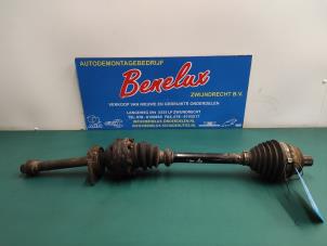 Used Front drive shaft, right Volkswagen Transporter/Caravelle T4 2.5 TDI Price on request offered by Benelux Zwijndrecht B.V.