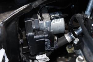 Usagé Pompe ABS Hyundai i10 1.0 12V Prix sur demande proposé par Benelux Zwijndrecht B.V.