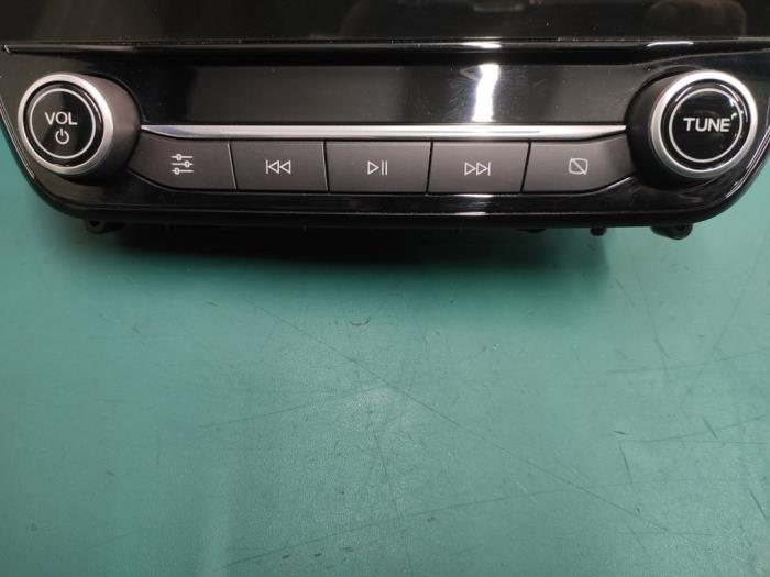 Kit navigation d'un Ford Transit Custom 2.2 TDCi 16V 2019