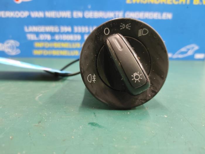 Light switch from a Volkswagen Up! (121) 1.0 12V 60 2015