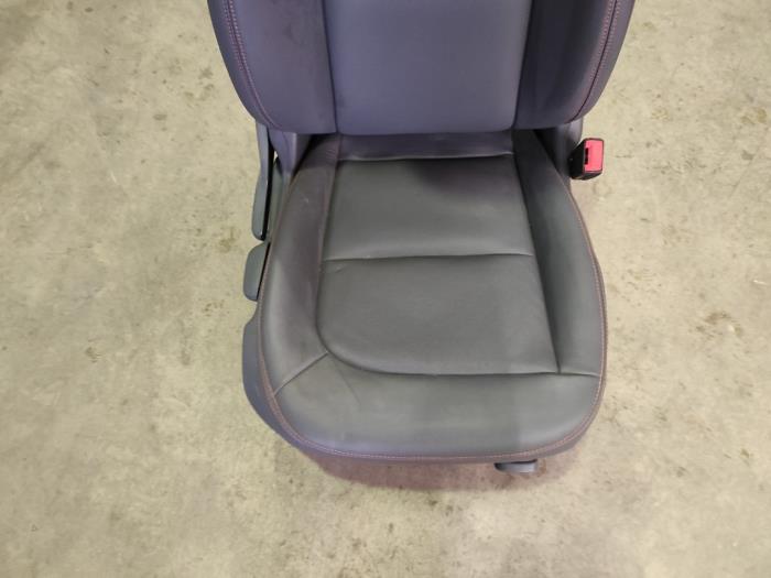 Seat, right from a Opel Ampera-e Ampera-e 2019