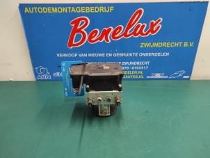Usagé Bloc ABS Opel Combo 1.3 CDTI 16V Prix sur demande proposé par Benelux Zwijndrecht B.V.