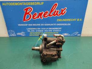 Used Mechanical fuel pump Volkswagen Caddy Combi III (2KB,2KJ) 1.6 TDI 16V Price on request offered by Benelux Zwijndrecht B.V.