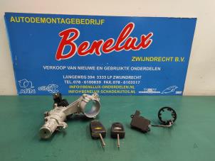 Usados Cerradura de contacto y llave Chevrolet Aveo 1.3 D 16V Precio de solicitud ofrecido por Benelux Zwijndrecht B.V.