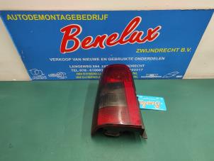 Gebrauchte Rücklicht links Peugeot Partner Combispace 1.9 D Preis auf Anfrage angeboten von Benelux Zwijndrecht B.V.