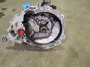 Used Gearbox Opel Karl 1.0 12V Price on request offered by Benelux Zwijndrecht B.V.