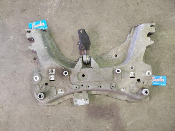 Usados Subchasis Renault Captur I (2R) 1.5 Energy dCi 90 FAP Precio de solicitud ofrecido por Benelux Zwijndrecht B.V.