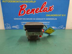 Używane Pompa ABS Toyota Aygo (B40) 1.0 12V VVT-i Cena na żądanie oferowane przez Benelux Zwijndrecht B.V.