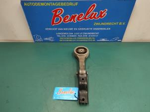 Used Gearbox mount Volkswagen Polo V (6R) 1.2 TDI 12V BlueMotion Price on request offered by Benelux Zwijndrecht B.V.