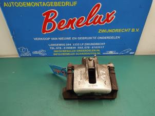 Used Front brake calliper, left Toyota Corolla (E12) 1.6 16V VVT-i Price on request offered by Benelux Zwijndrecht B.V.