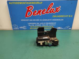 Usagé Serrure portière mécanique 2portes gauche Ford Fiesta 5 (JD/JH) 1.3 Prix sur demande proposé par Benelux Zwijndrecht B.V.