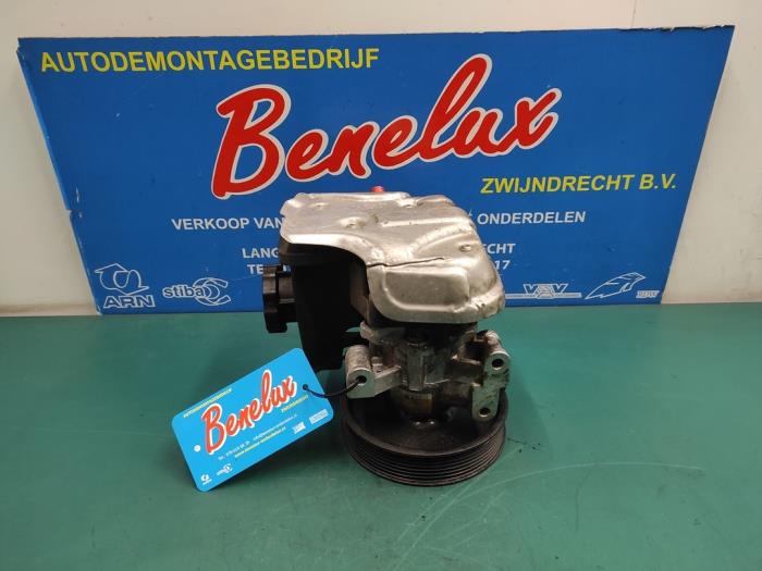 Begagnade Servostyrningspump Mercedes C (W203) 1.8 C-200K 16V Pris på förfrågan erbjuds av Benelux Zwijndrecht B.V.