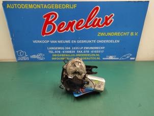 Gebrauchte Scheibenwischermotor hinten Peugeot 107 1.0 12V Preis auf Anfrage angeboten von Benelux Zwijndrecht B.V.