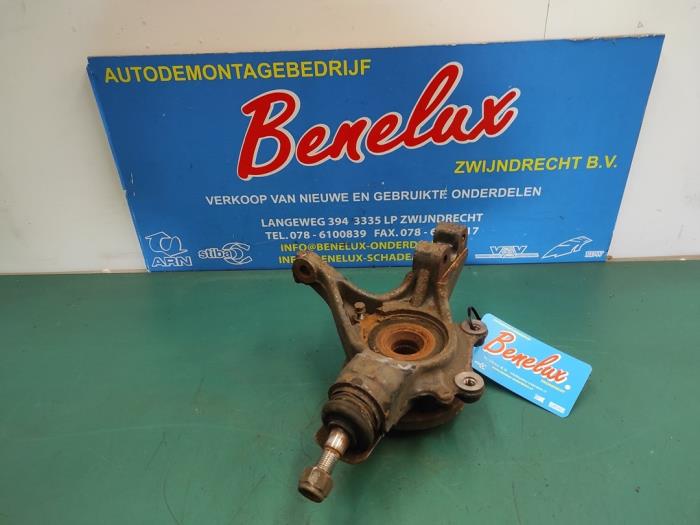 Knuckle, front left from a Citroën C4 Berline (NC) 1.6 16V VTi 2011