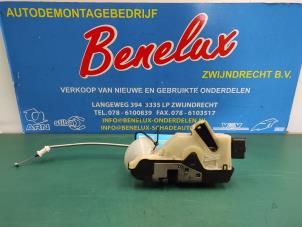 Usagé Serrure avant gauche Citroen C4 Berline (NC) 1.6 16V VTi Prix sur demande proposé par Benelux Zwijndrecht B.V.