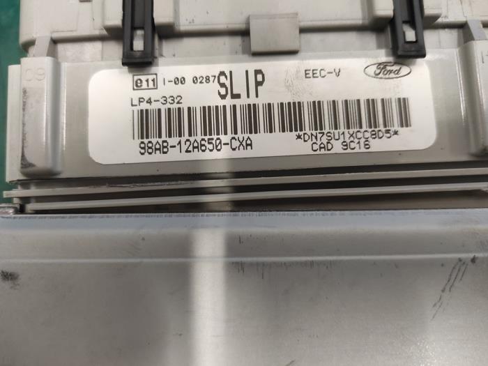 Engine management computer from a Ford Focus 1 1.6 16V 1999