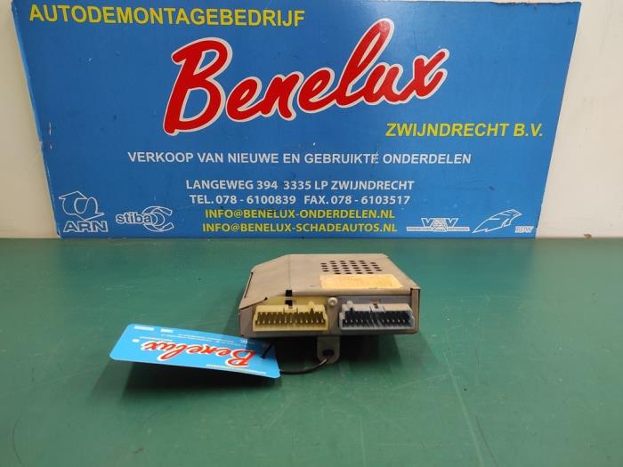 Używane Sterownik Body Control Dodge Mini Ram Van 2.5 TD Cena na żądanie oferowane przez Benelux Zwijndrecht B.V.