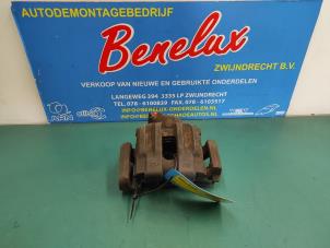Used Front brake calliper, left BMW 3 serie (E90) 320i 16V Price on request offered by Benelux Zwijndrecht B.V.