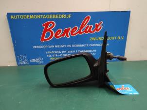 Gebrauchte Außenspiegel links Toyota Yaris (P1) 1.0 16V VVT-i Preis auf Anfrage angeboten von Benelux Zwijndrecht B.V.