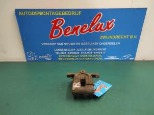 Used Rear brake calliper, right Mercedes B (W245,242) 2.0 B-180 CDI 16V Price on request offered by Benelux Zwijndrecht B.V.