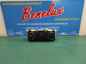 Usagé Panneau de commandes chauffage Mercedes B (W245,242) 2.0 B-180 CDI 16V Prix sur demande proposé par Benelux Zwijndrecht B.V.