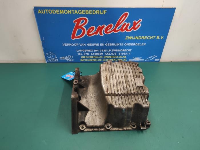 Usagé Couvercle carter Fiat 500 (312) 0.9 TwinAir 85 Prix sur demande proposé par Benelux Zwijndrecht B.V.