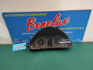 Used Odometer KM Mercedes C Combi (S203) 2.2 C-200 CDI 16V Price on request offered by Benelux Zwijndrecht B.V.