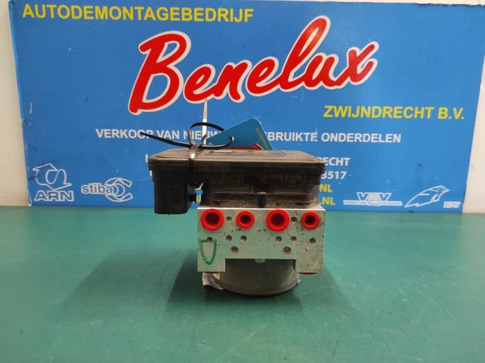 Usagé Bloc ABS Renault Megane IV Estate (RFBK) 1.3 TCE 115 16V Prix sur demande proposé par Benelux Zwijndrecht B.V.