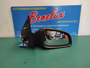 Gebrauchte Außenspiegel rechts Opel Astra H SW (L35) 1.6 16V Twinport Preis auf Anfrage angeboten von Benelux Zwijndrecht B.V.