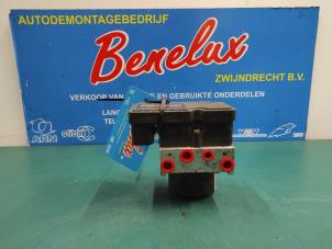 Used ABS pump Peugeot 206+ (2L/M) 1.4 XS Price on request offered by Benelux Zwijndrecht B.V.