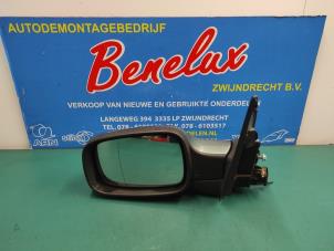 Used Wing mirror, left Renault Megane II CC (EM) 1.6 16V Price on request offered by Benelux Zwijndrecht B.V.