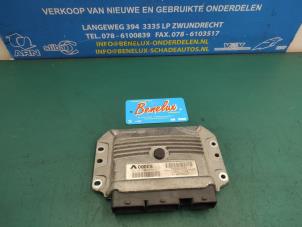 Used Engine management computer Renault Megane II CC (EM) 1.6 16V Price on request offered by Benelux Zwijndrecht B.V.
