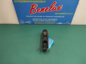 Used Electric window switch Peugeot 207/207+ (WA/WC/WM) 1.4 16V VTi Price on request offered by Benelux Zwijndrecht B.V.