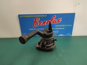 Used Power steering pump Peugeot 308 SW (4E/H) 1.6 VTI 16V Price on request offered by Benelux Zwijndrecht B.V.