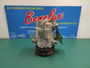 Używane Pompa klimatyzacji Renault Scénic II (JM) 2.0 16V Cena na żądanie oferowane przez Benelux Zwijndrecht B.V.
