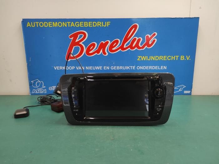 Navigation system (miscellaneous) from a Seat Ibiza ST (6J8) 1.2 12V 2012