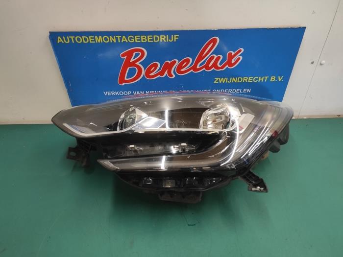 DAPA GmbH Phare Gauche 2011606052 - Phare Principal Pour Citroën C1 Avec Réglage Électrique