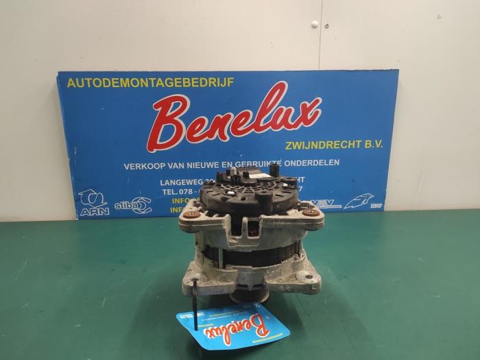 Dynamo Renault Captur I (2R), 2013 0.9 Energy TCE 12V, SUV, Essence, 898cc, 66kW (90pk), FWD, H4B408; H4BB4, 2015-03, 2R04; 2R05; 2RA1; 2RA4; 2RA5; 2RB1; 2RD1; 2RE1 (Occasion)