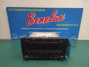 Gebrauchte Radio CD Spieler Skoda Octavia Combi (1Z5) 1.2 TSI Preis auf Anfrage angeboten von Benelux Zwijndrecht B.V.