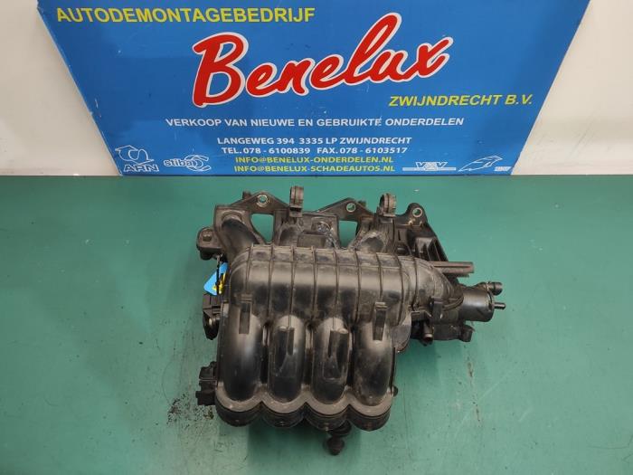 Używane Kolektor dolotowy Fiat Grande Punto (199) 1.4 16V Cena na żądanie oferowane przez Benelux Zwijndrecht B.V.