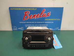 Usados Reproductor de CD y radio Kia Picanto (TA) 1.2 16V Precio de solicitud ofrecido por Benelux Zwijndrecht B.V.