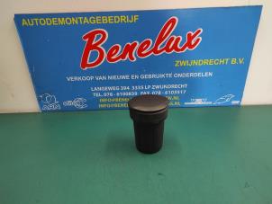 Gebrauchte Aschenbecher vorne MAN TGE 2.0 TDI Preis auf Anfrage angeboten von Benelux Zwijndrecht B.V.