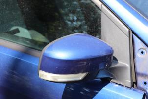 Used Wing mirror, right Ford Focus 2 1.6 16V Price on request offered by Benelux Zwijndrecht B.V.