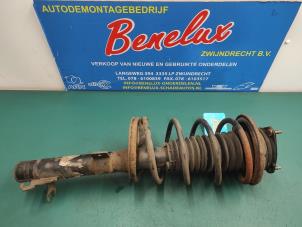 Used Front shock absorber rod, left Ford Focus 1 1.6 16V Price on request offered by Benelux Zwijndrecht B.V.